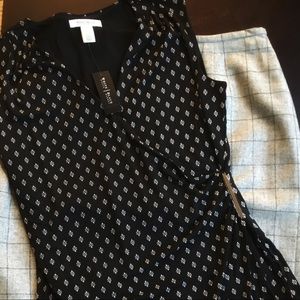 White House Black Market Sleeveless Pattern Blouse